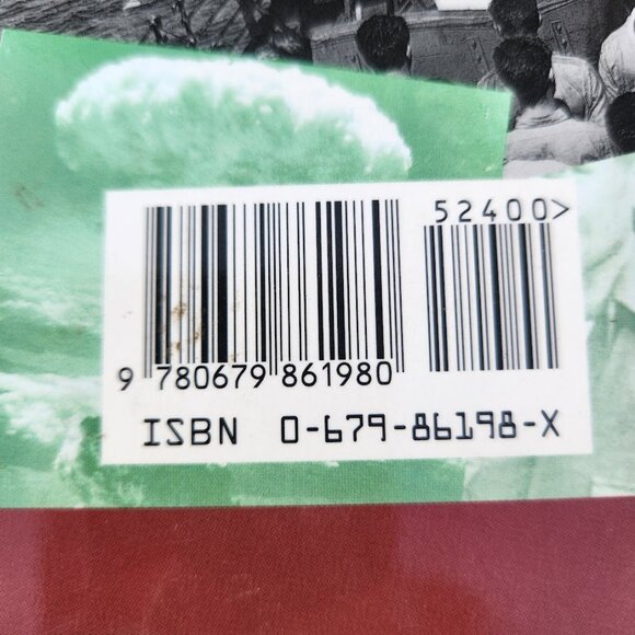 V Is for Victory Book America Remembers World War Kathleen Krull WW 2 Hardcover - Picture 3 of 11